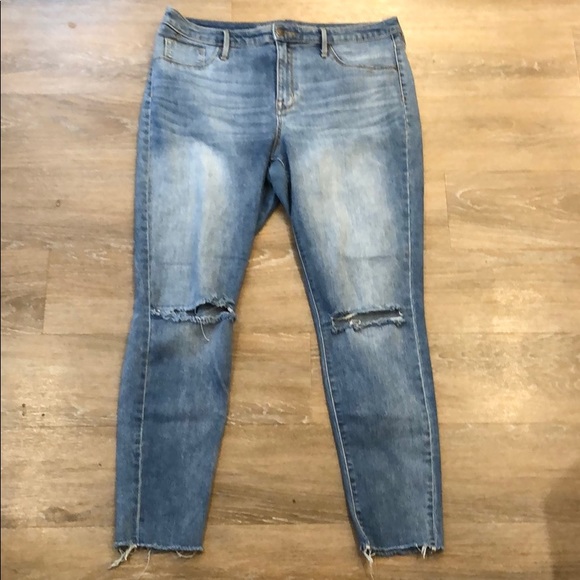 Mossimo Supply Co. Denim - Mossimo• Light Denim High Rise Jegging